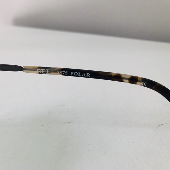 BRAND NEW Sunglasses with Case - Picture 5 of 8